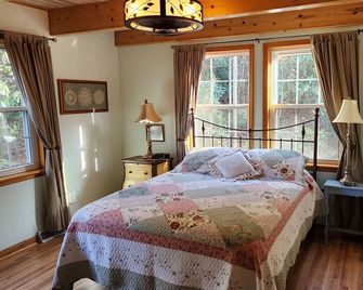 Mountain Getaway near Brevard and Cashiers, 4BR 3 Bath - Lake Toxaway - Habitación