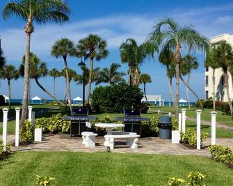 Island House Beach Resort V11 - Siesta Key - Patio