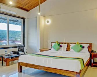 Hotel Lake Paradise Mahabaleshwar - Mahabaleshwar - Habitación