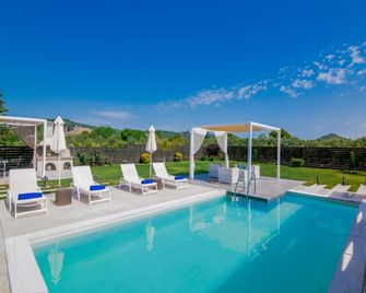 Villa In Zakynthos With Pool Near Tsilivi Beach - Vanato - Pool
