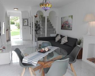 Residencial los Pinos 3 - Nerja - Essbereich