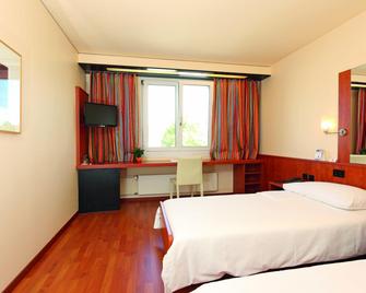 Hotel Arte Spreitenbach - Spreitenbach - Habitación