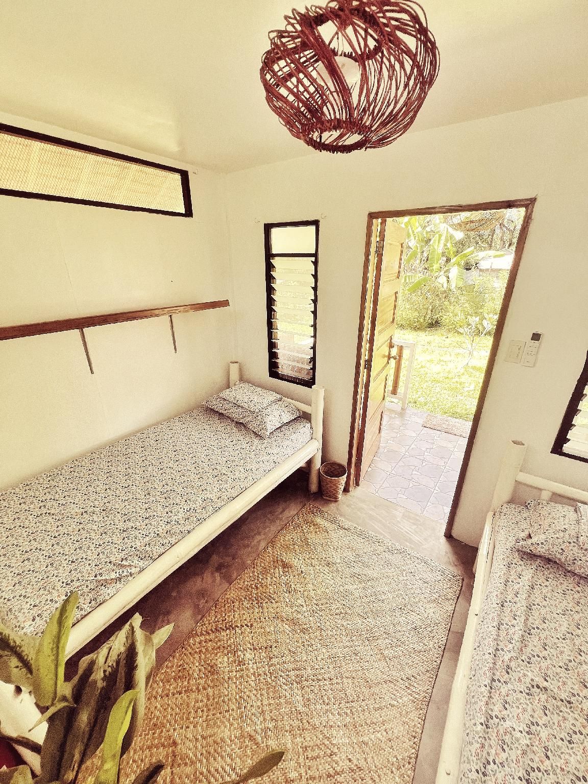 The Village Cottages: Cozy Quiet B&B Outside Coron - Busuanga - Chambre