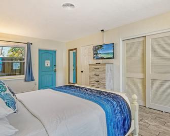 Siesta Key Palms Resort - Sarasota - Bedroom