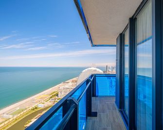 Orbi City Hotel Official D Block - Batumi - Parveke