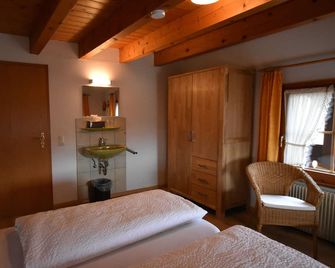 Black Forest farmhouse in the beautiful highland valley of Ibach - Ibach - Schlafzimmer