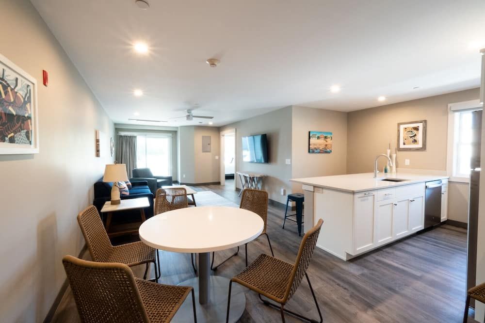Long Beach Suites - Gloucester - Sala pranzo