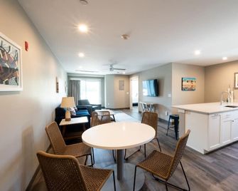 Long Beach Suites - Gloucester - Sala pranzo
