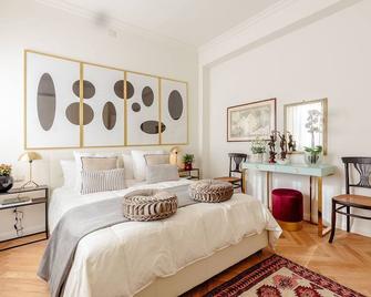 Graziella, Luxury Apartment 2 Bedrooms, Terrace And Private Parking Downtown Lucca - Lucca - Habitación