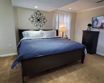 Pet Friendly Home with Fenced in Yard - Middletown - Bedroom