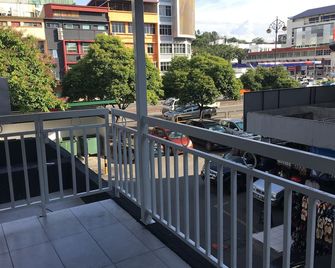 Signel Hostel - Kota Kinabalu - Balcon