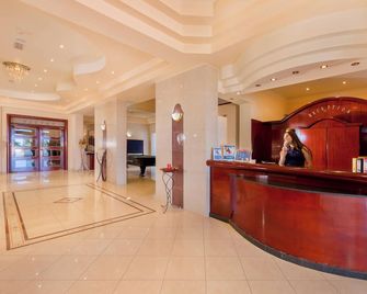 Rodos Star Hotel - Afántou - Receptionist