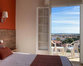 Hotel Le Belvedere - Saint-Cyprien - Спальня