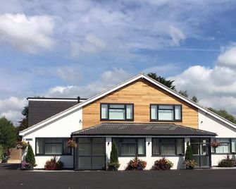 The Dakota Guesthouse Baginton - Coventry - Building