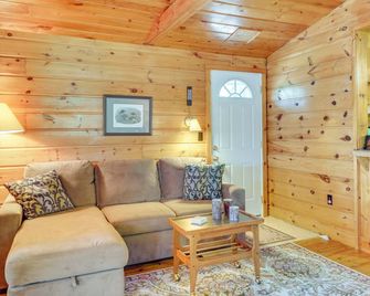 Waterfront Pequot Lakes Cabin: Fire Pit + Views! - Pequot Lakes