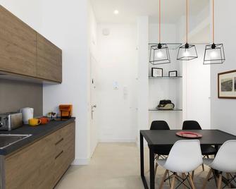 Acate81 Lifestyle Apartment - Naples - Dining room