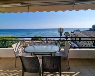 Corfu Glyfada Beach Apartment 23 - Glyfada - Ban công