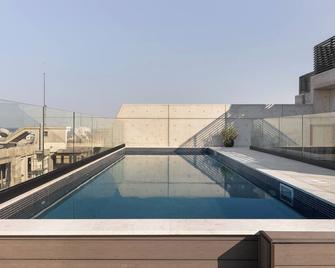 White City Limassol - Limassol - Pool