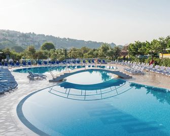 Hotel Narcis - Labin - Pool