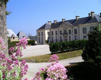 Hotel Du Chateau De Quineville - Quinéville - Edificio