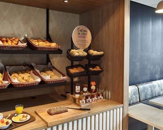 B&B HOTEL Lille Lezennes Stade Pierre Mauroy - Lezennes - Buffet