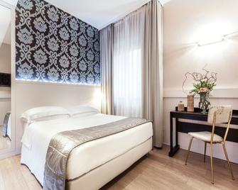 Hotel Villa Rosa Riviera - Rimini - Phòng ngủ