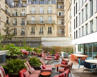 citizenM Paris Champs-Élysées - Paris - Patio