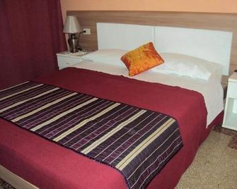 Hotel Mirage - Messina - Bedroom