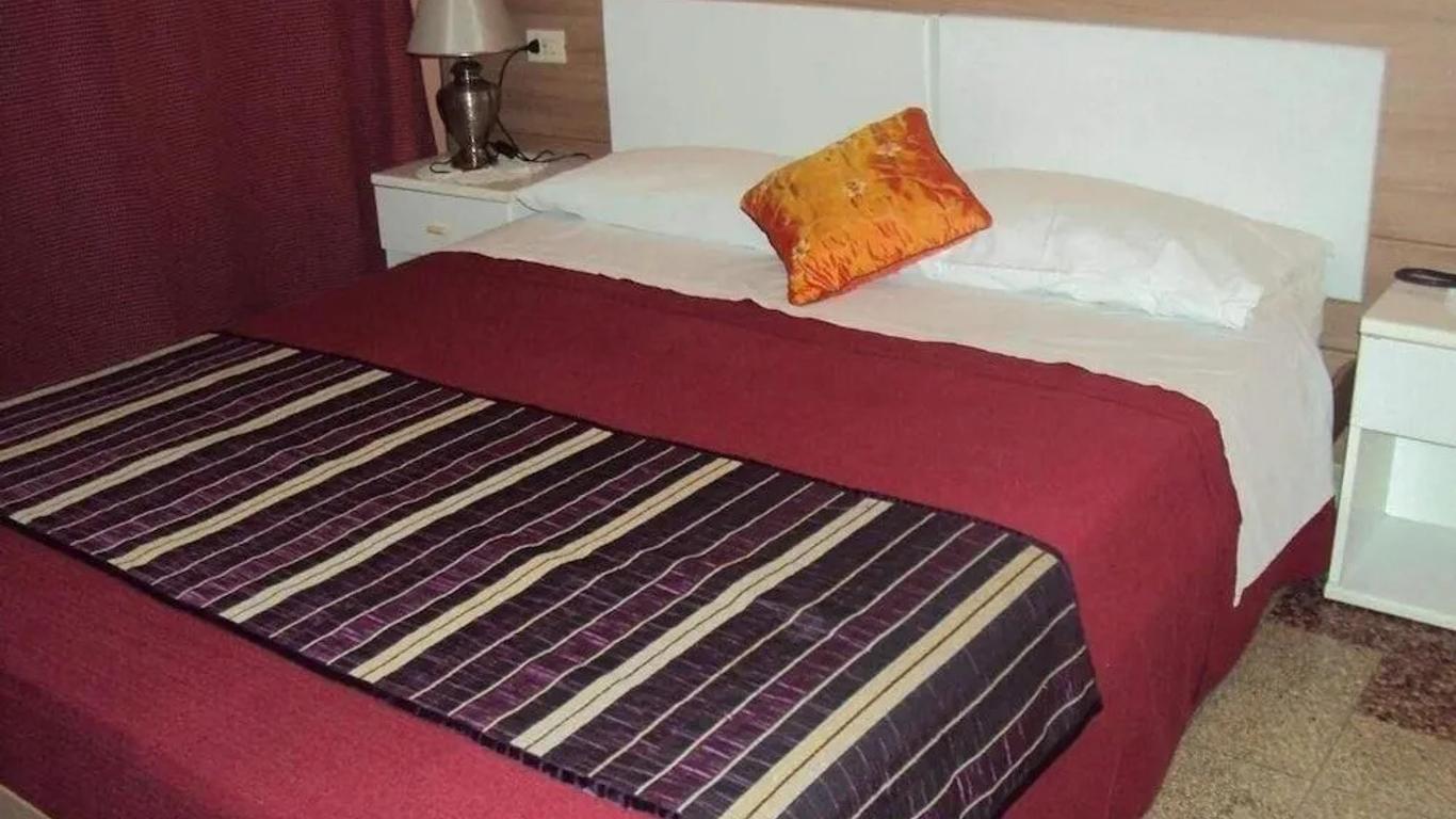 Hotel Mirage