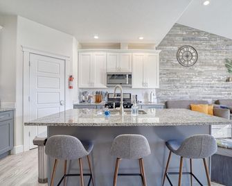 The Jolly Rancher, Luxury Amenities, Corporate and Vaca - Twin Falls - Kitchen