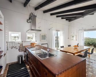 Sanderling beach & dune house - Bordeira - Cocina