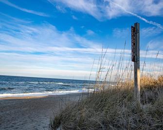 Ocean Views and Steps to the Beach from lovely 1BR/2BA Condo in Duck - Duck - Beach