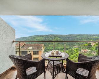 Sterling Panchgani - Panchgani - Balcón