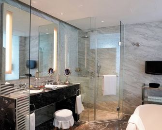Sunrise on the Bund - Shangai - Baño