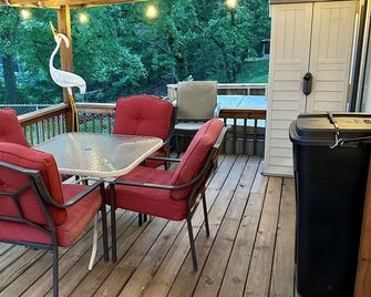 Grand Lake Fishing Cabin with Dock & Covered Boat Slip - Wyandotte - Balcón