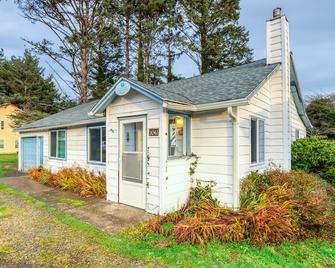 The Lighthouse in Lincoln City - Lincoln City - Building