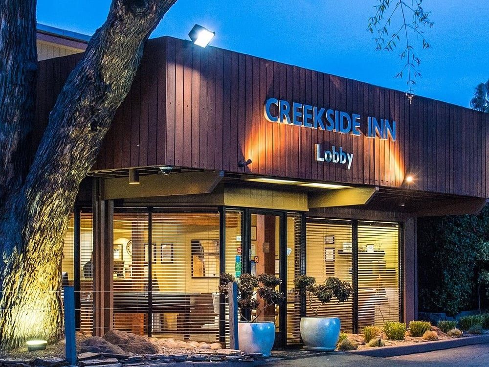 كريك سايد إن - بالو التو - مبنى