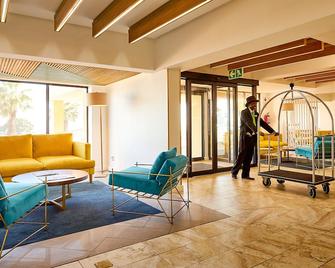 First Group Riviera Suites - Kaapstad - Huiskamer
