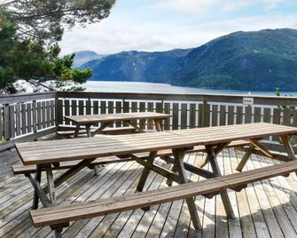 10 person holiday home in Stordal - Stordal - Balcony