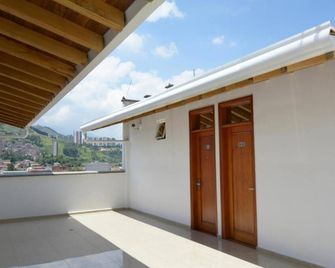 Hotel Monarca - Itagüí - Balcón