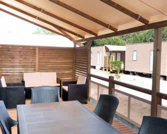 Camping Les Palmiers - Hyères - Balcony