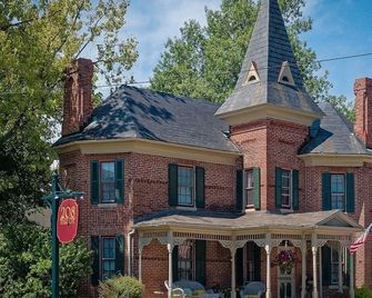 Parsonage Inn Bed and Breakfast - Saint Michaels - Edificio