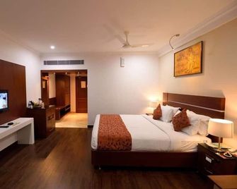 Ramyas Hotels - Tiruchirappalli - Bedroom
