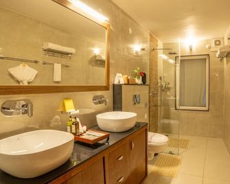 Tree of Life Eila Art Hotel, Manali - Naggar