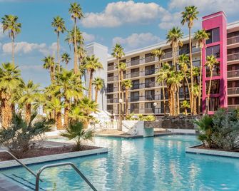 South Country Suites - Mesa - Pool