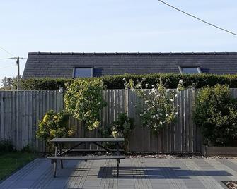 Lovely Cottage In Morfa Nefyn. 3 bed 2 bath. No pets. - Pwllheli - Patio