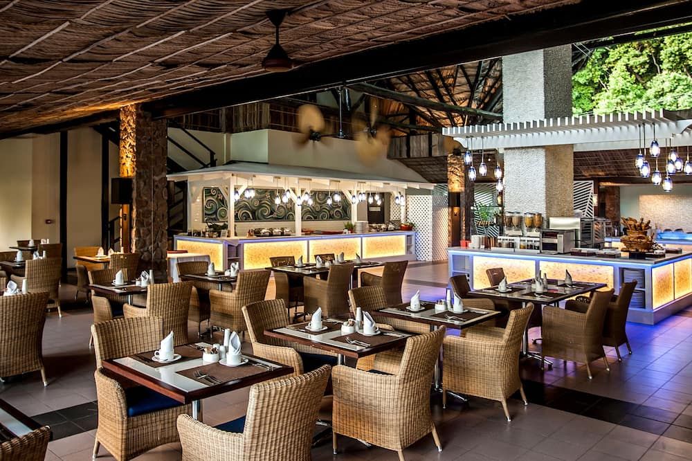 فندق بارادايس صن سيشل - Grand'Anse Praslin - مطعم