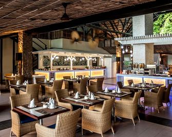 فندق بارادايس صن سيشل - Grand'Anse Praslin - مطعم