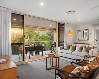 #2 Hastings Street - Noosa - Phòng khách