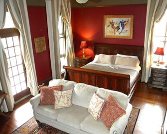 Maison de Macarty - New Orleans - Bedroom